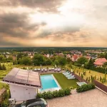 Apartmanhotel Love&dream élményvilla 4*