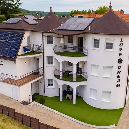 Apartmanhotel Love&dream élményvilla