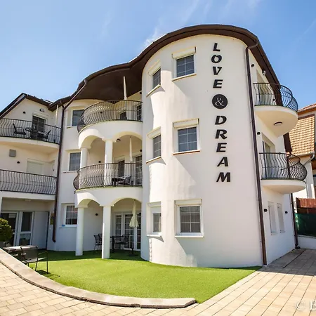 And Dream Elmenyvilla Apart Otel