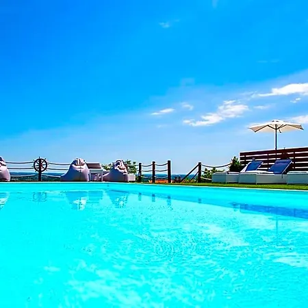 Aparthotel And Dream Elmenyvilla