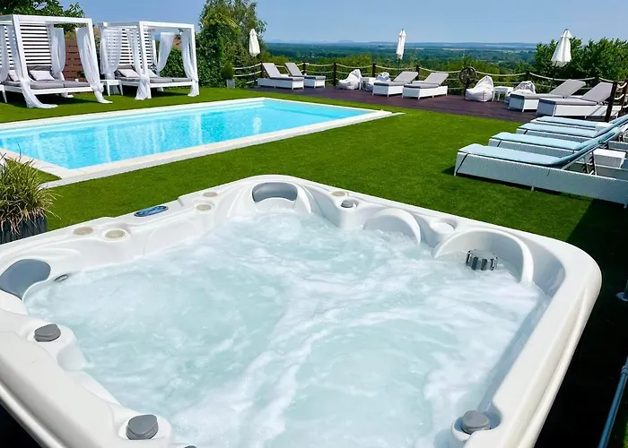 And Dream Elmenyvilla Apart Otel 4*