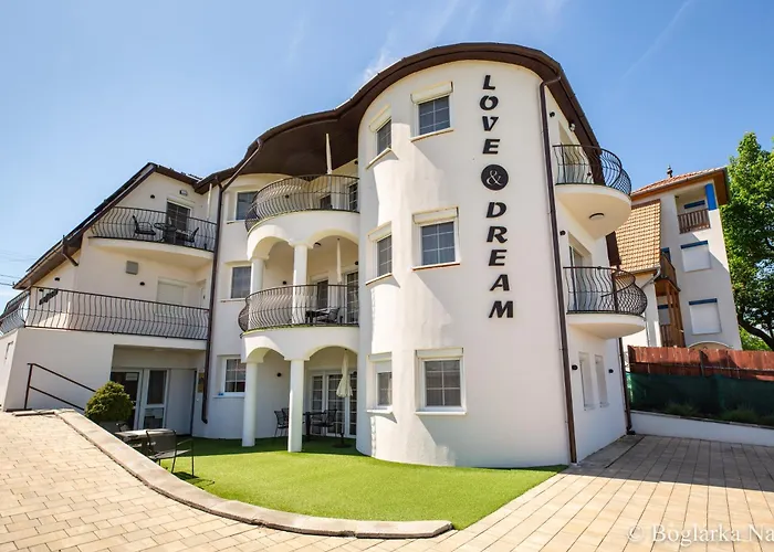 And Dream Elmenyvilla Apart Otel